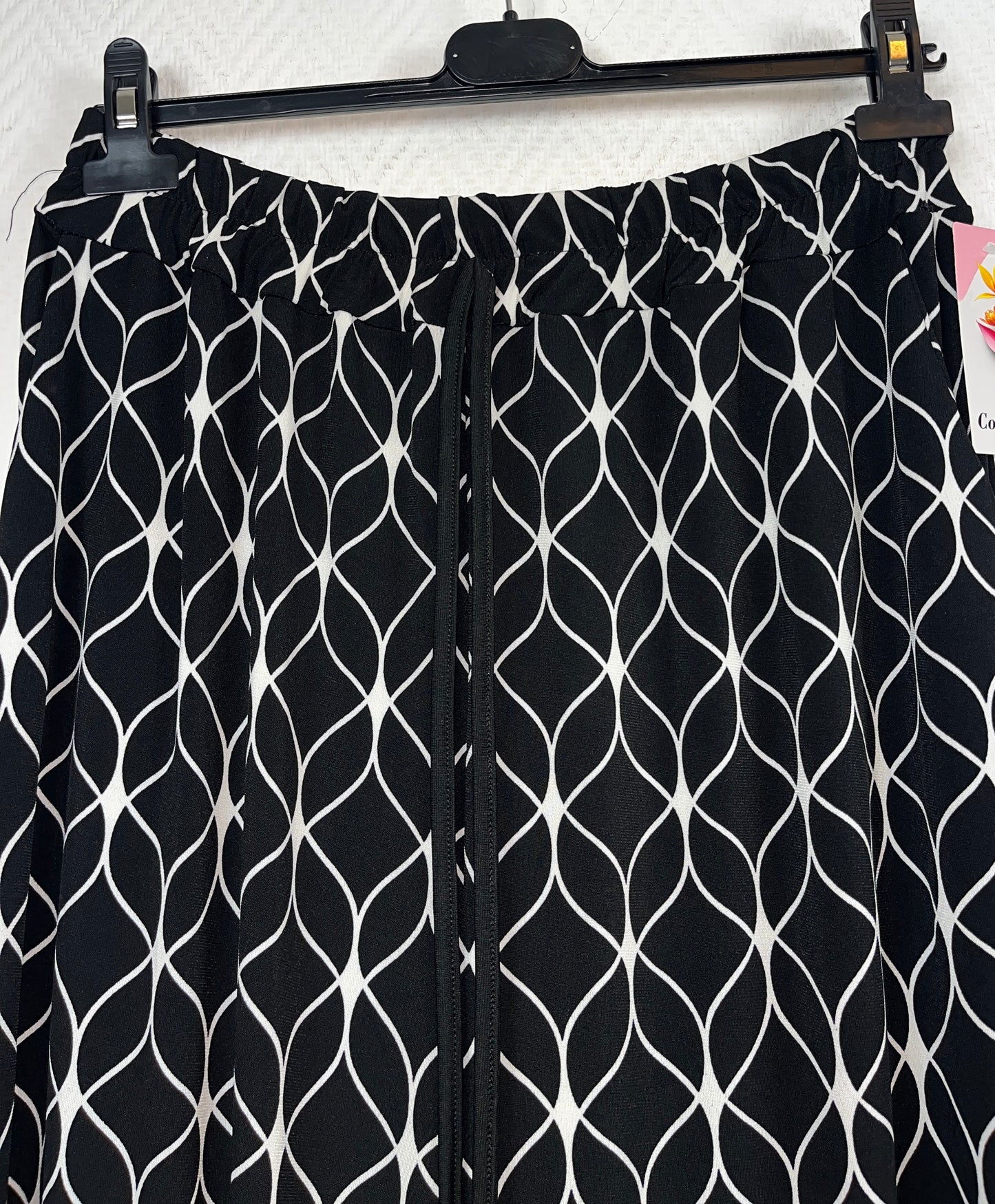 Travel broek zwart/wit 44/46/48/50/52/54