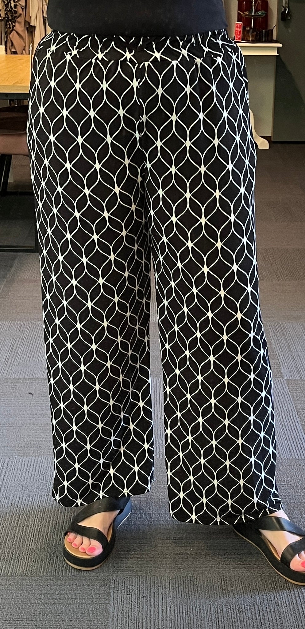 Travel broek zwart/wit 44/46/48/50/52/54