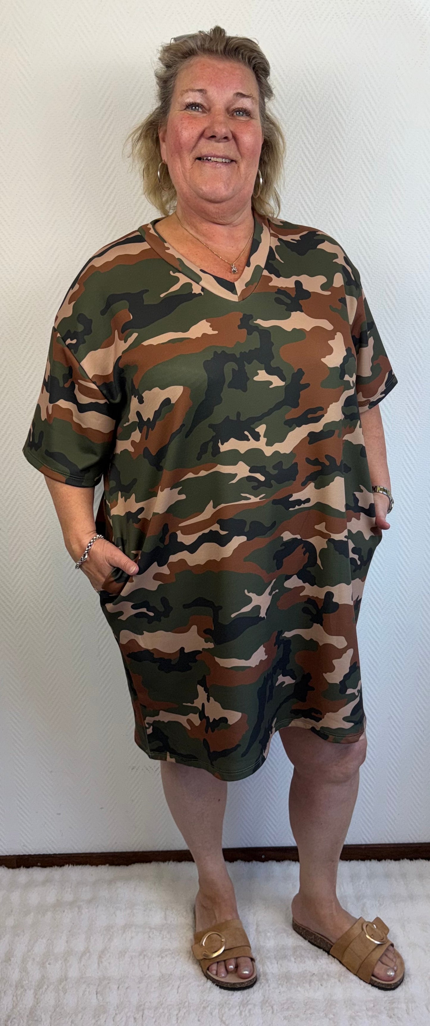 Camouflage jurkje 50/52/54