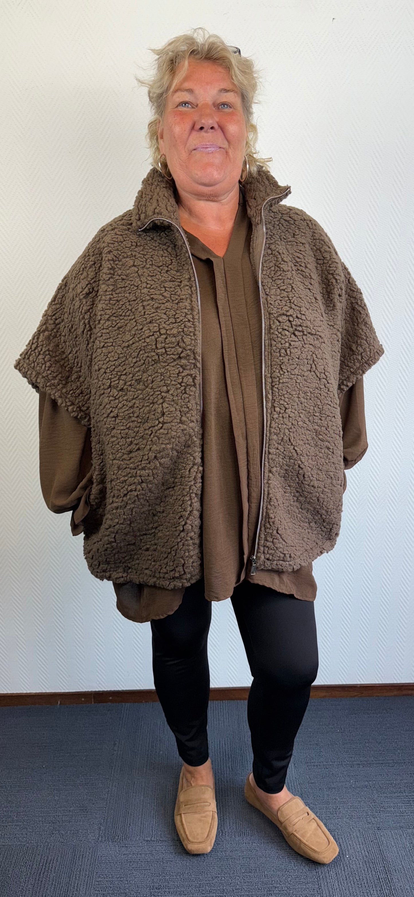 Shirt met roezelmouwtje Demi 50/52/54