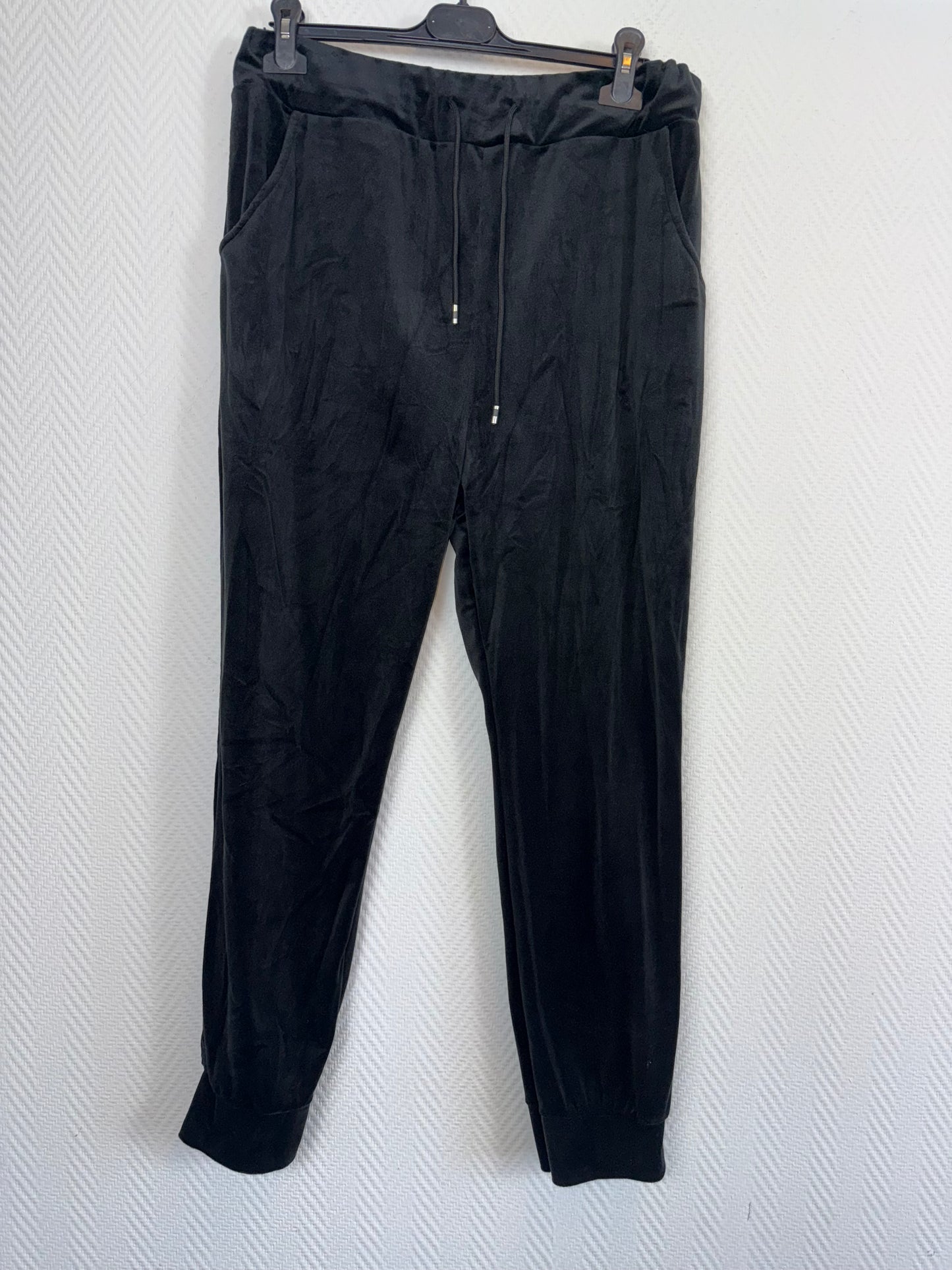 Velours huispak 44/46/48