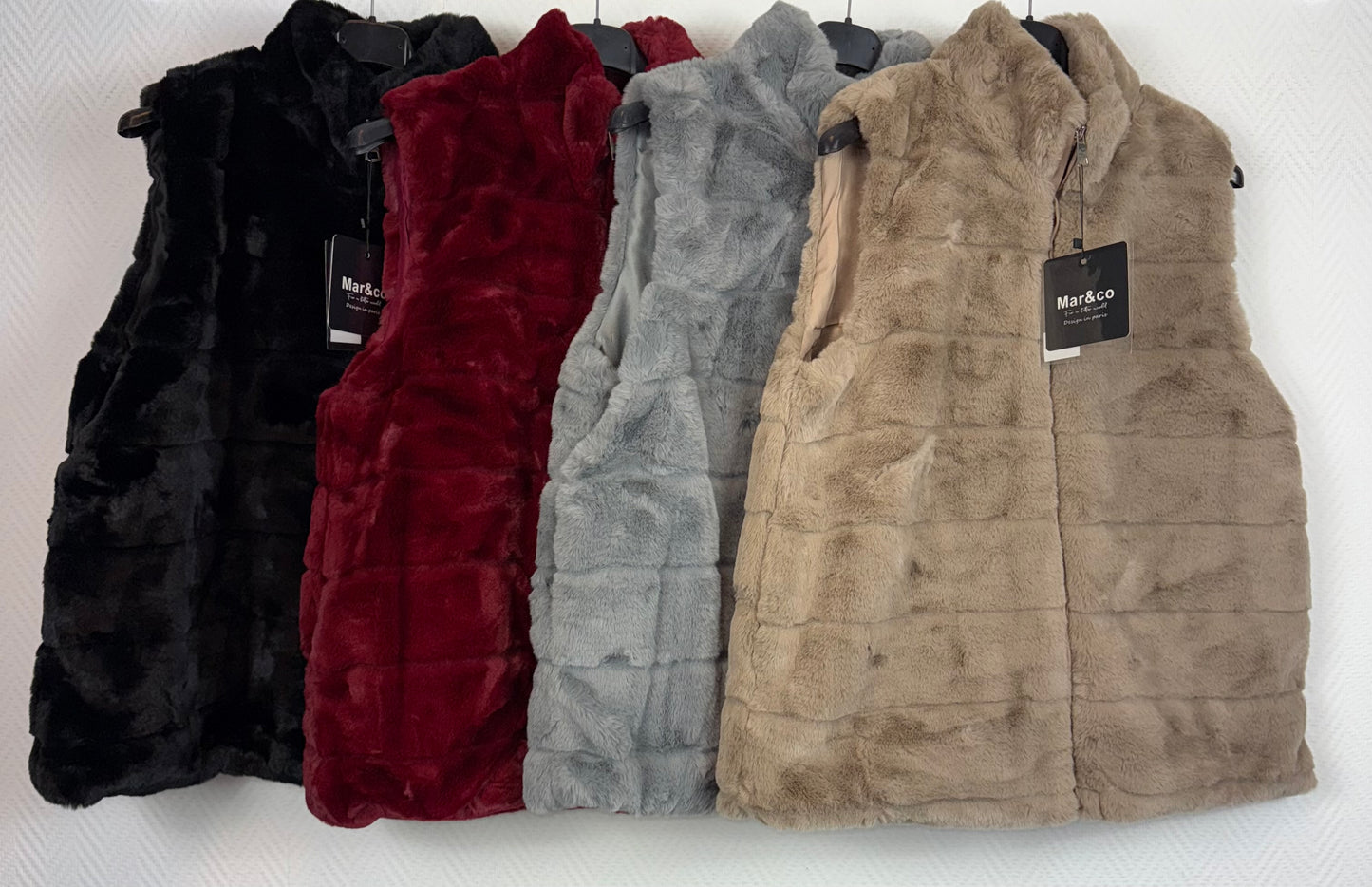 Bodywarmer van nep bont 42/44/46