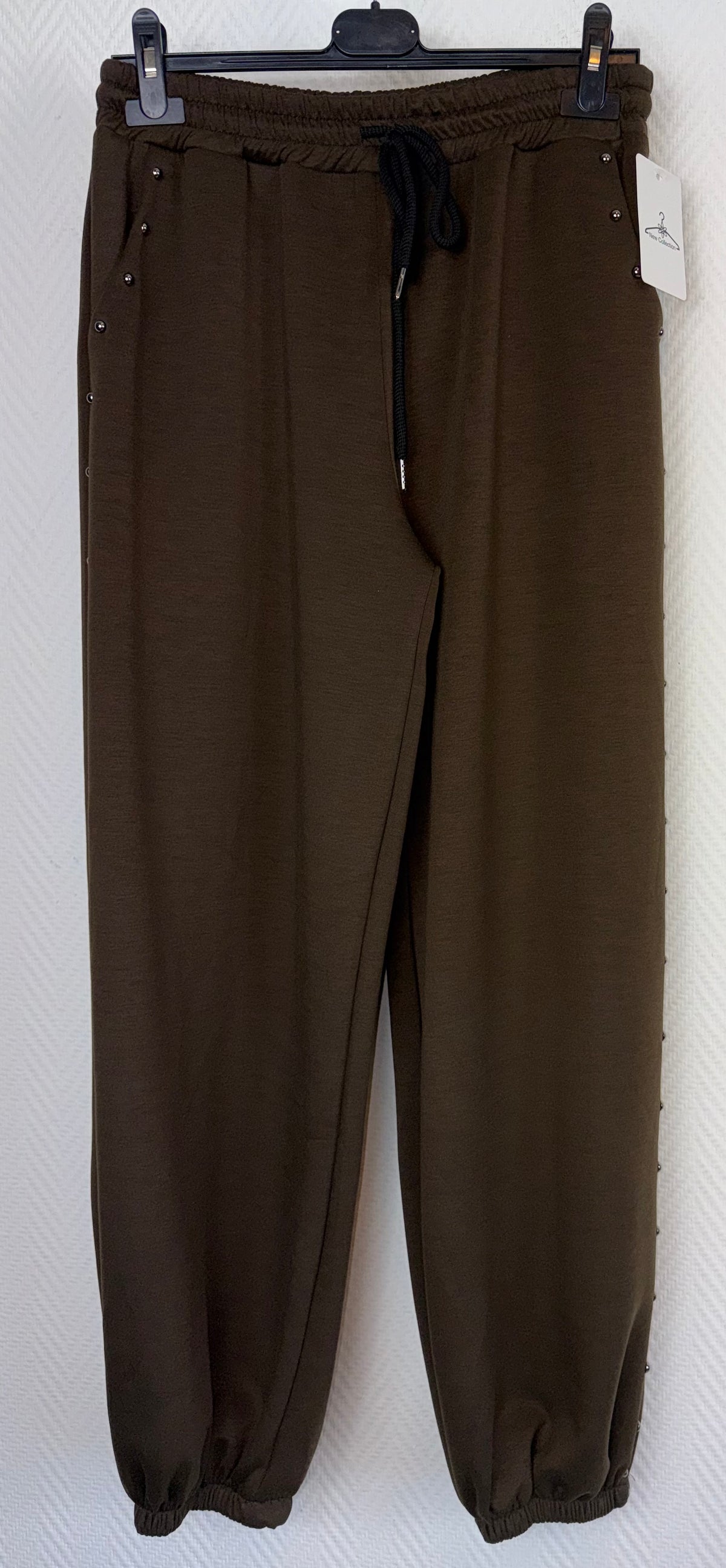 Trendy huispak met studs maat 42/44/46