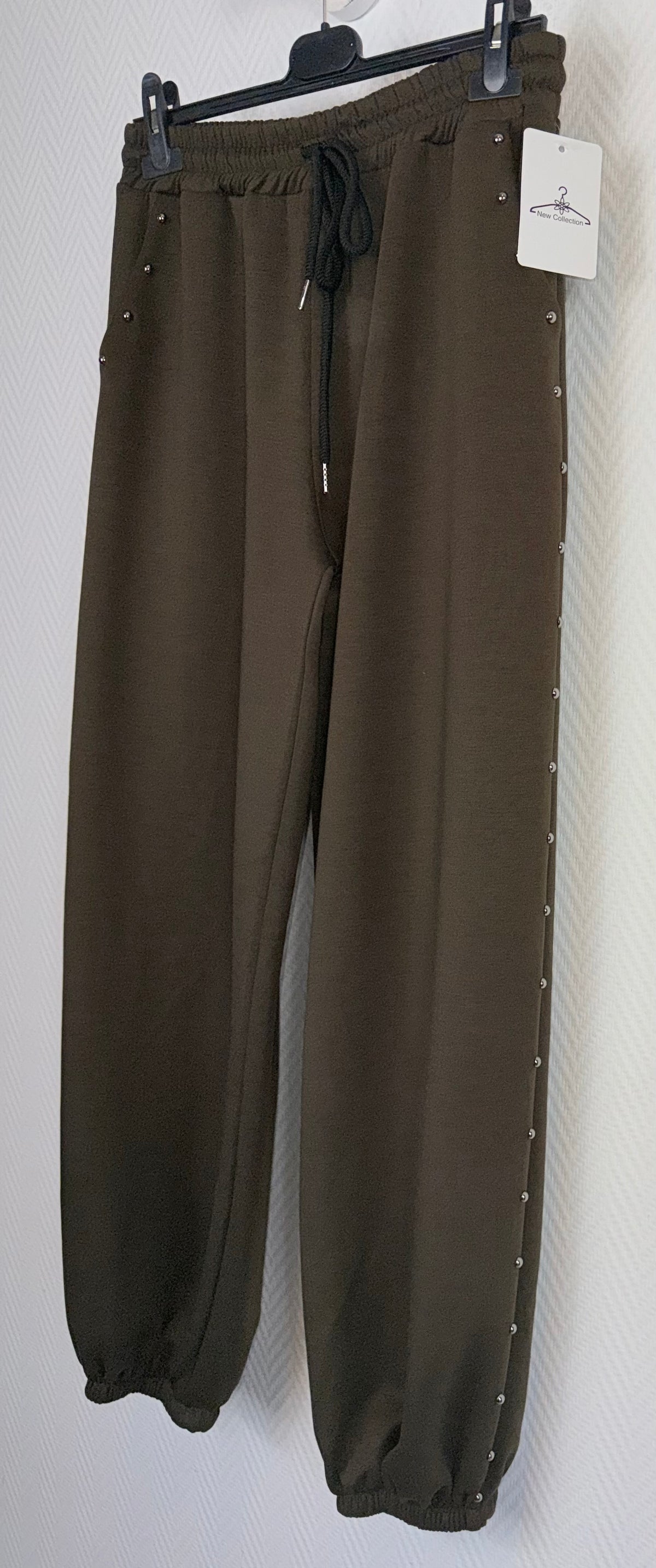 Trendy huispak met studs maat 42/44/46