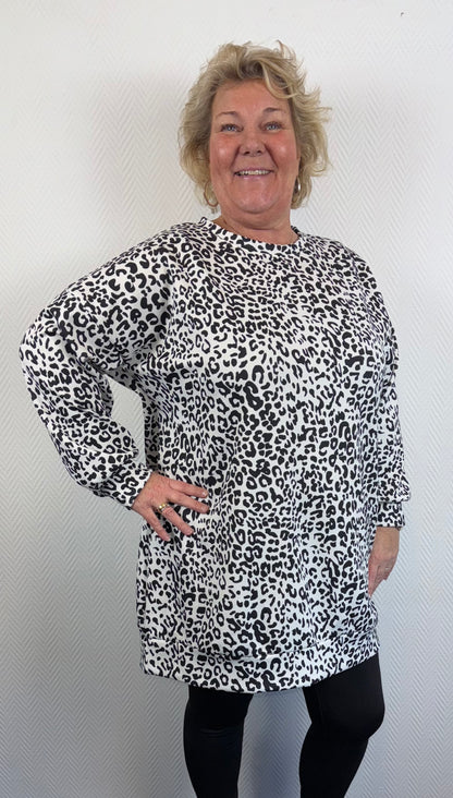 Luipaard sweatdress 48/50/52