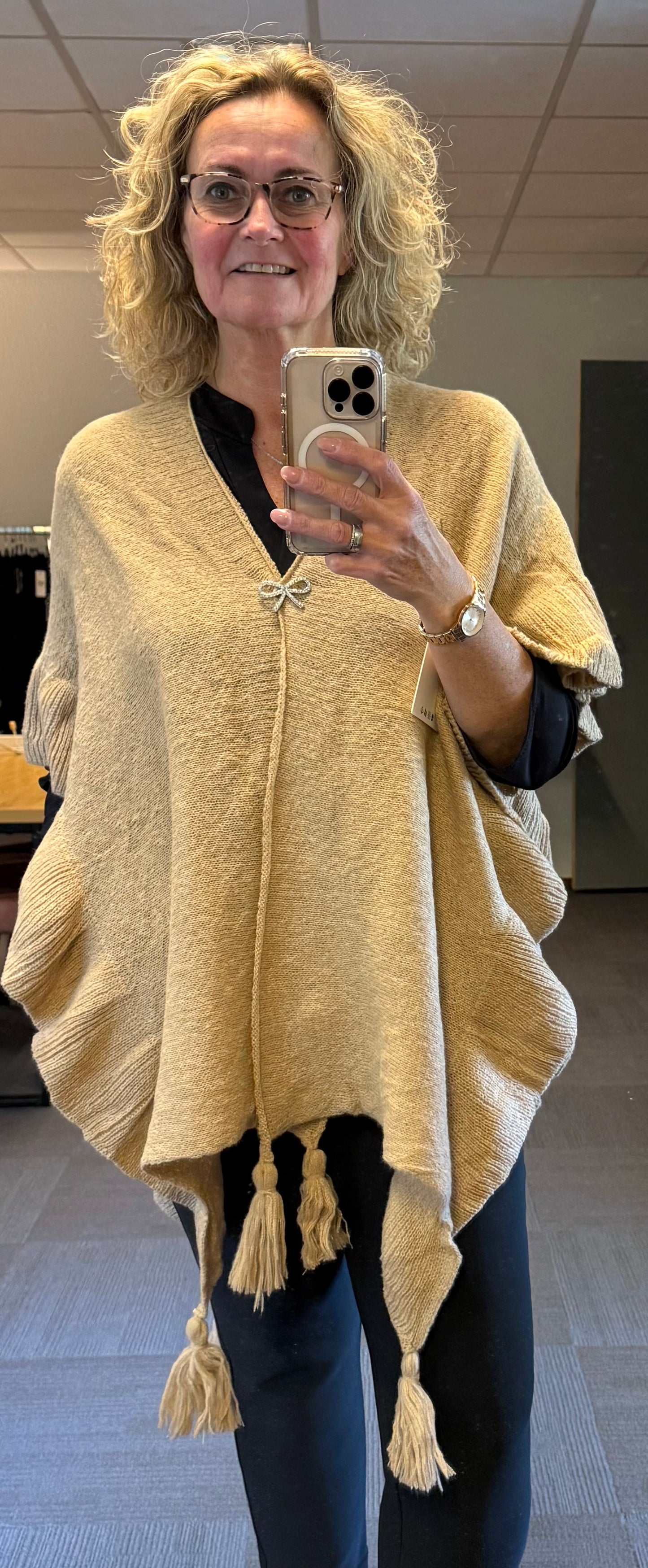 Omslagdoek/Sjaal met broche One size past iedereen.