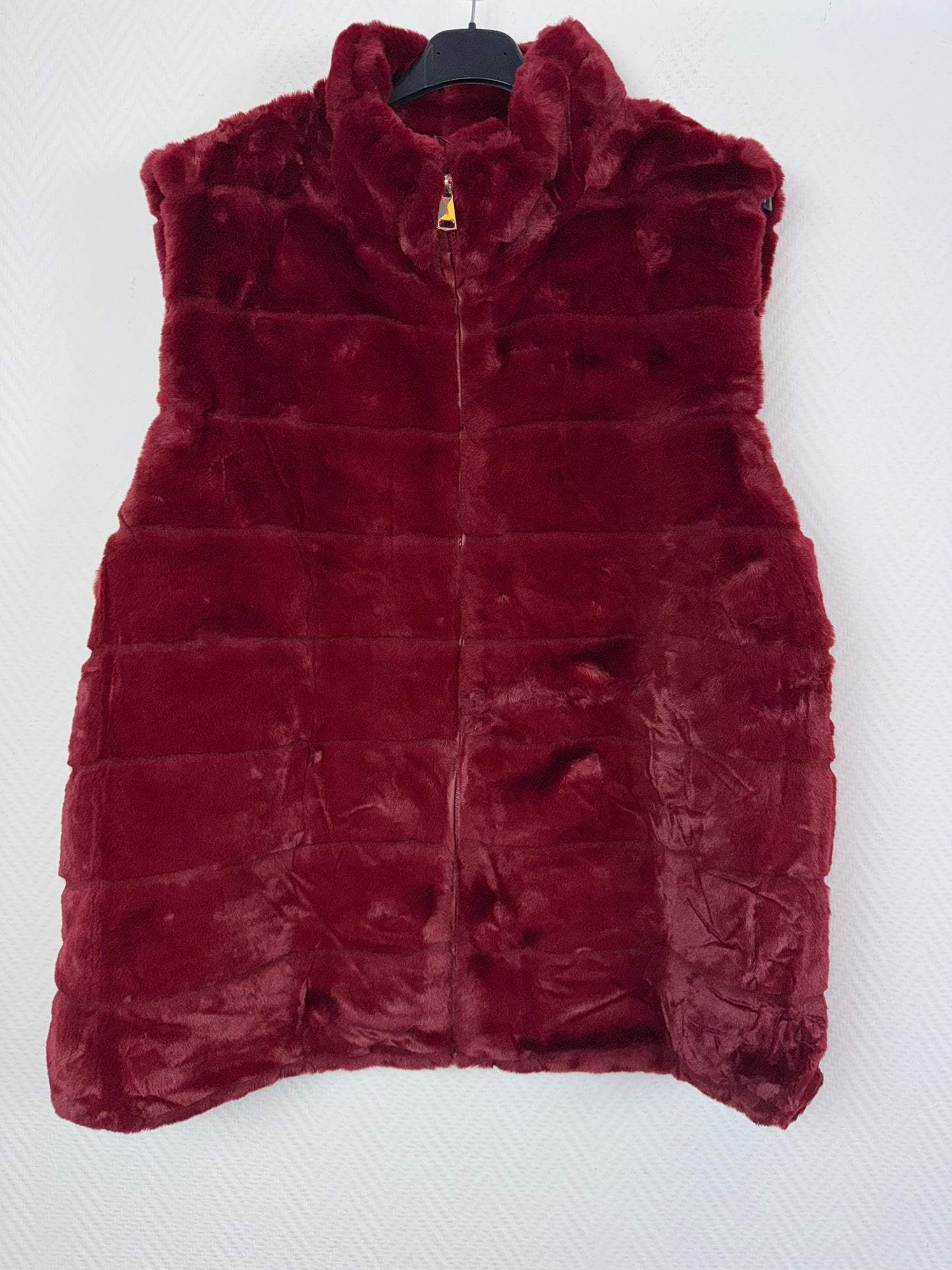 Bodywarmer van nep bont 48/50/52/54