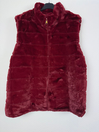 Bodywarmer van nep bont 48/50/52/54