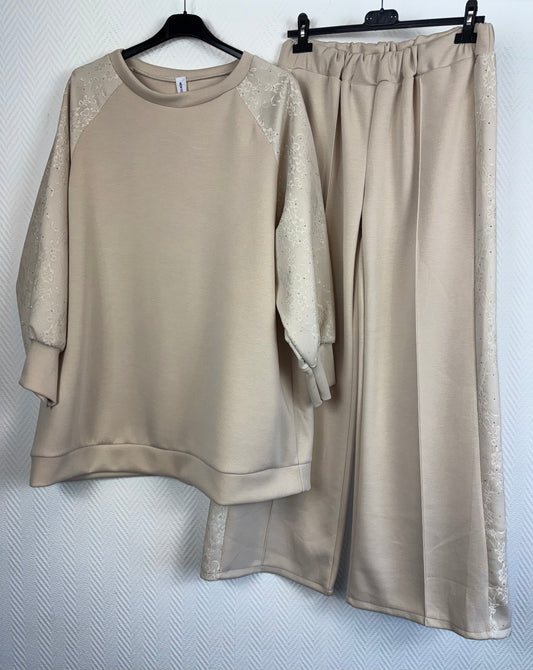 2 delig comfy pak met kant en strass steentjes 50/52