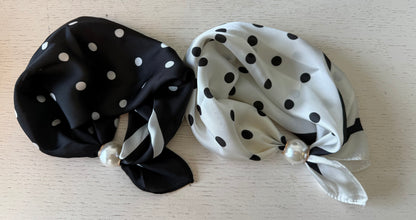 Sjaaltjes met magneet sluiting polkadot