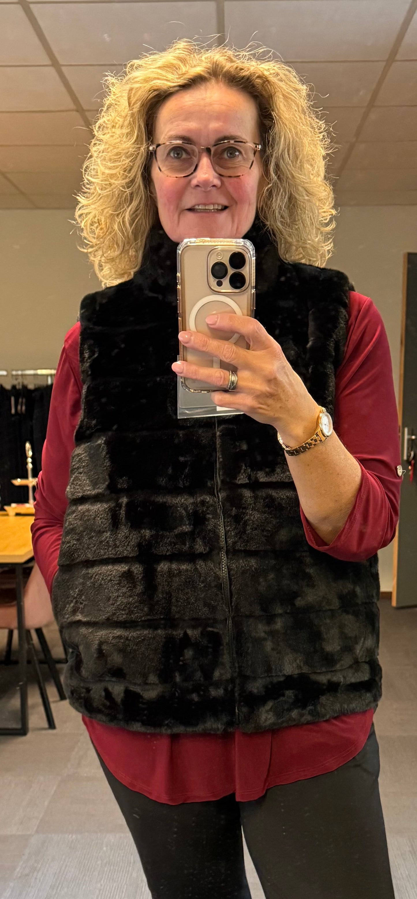 Bodywarmer van nep bont 42/44/46