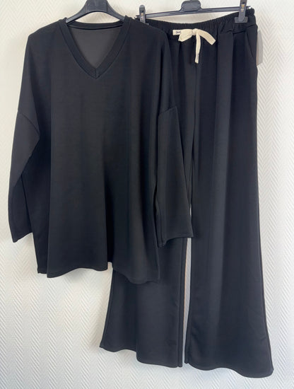 Comfy pak met V hals zwart 46/48/50