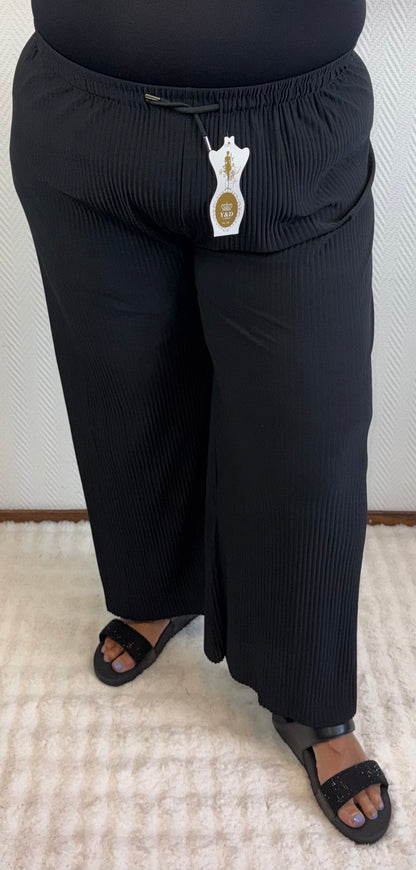 Plissé broek zwart 40/42/44/46/48/50
