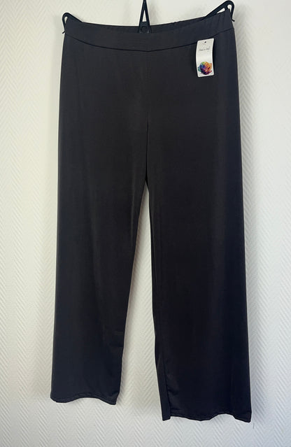 Basis travel broek met recht/wijde pijpen 44/46/48/50/52/54