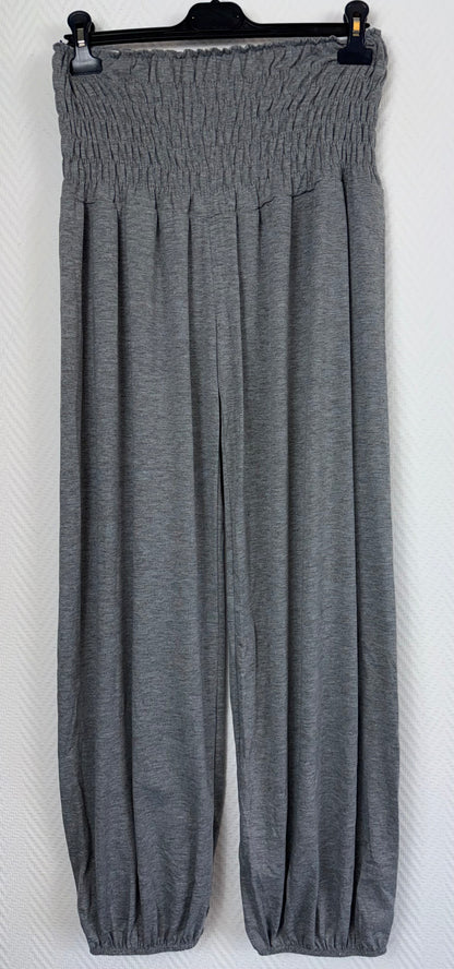 Pof broeken met brede gesmokte elastische band 42/44/46/48/50