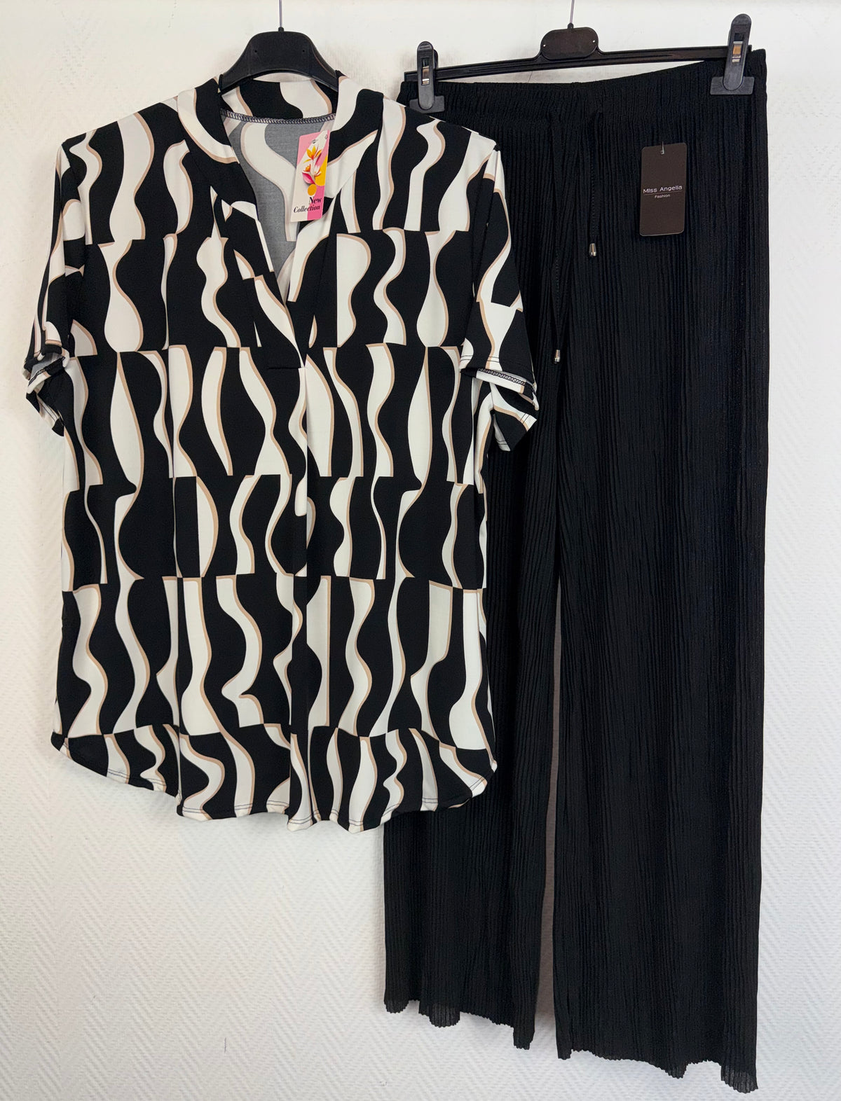 Travelshirt zwart print (1) met GRATIS plissébroek maat 44/46/48/50