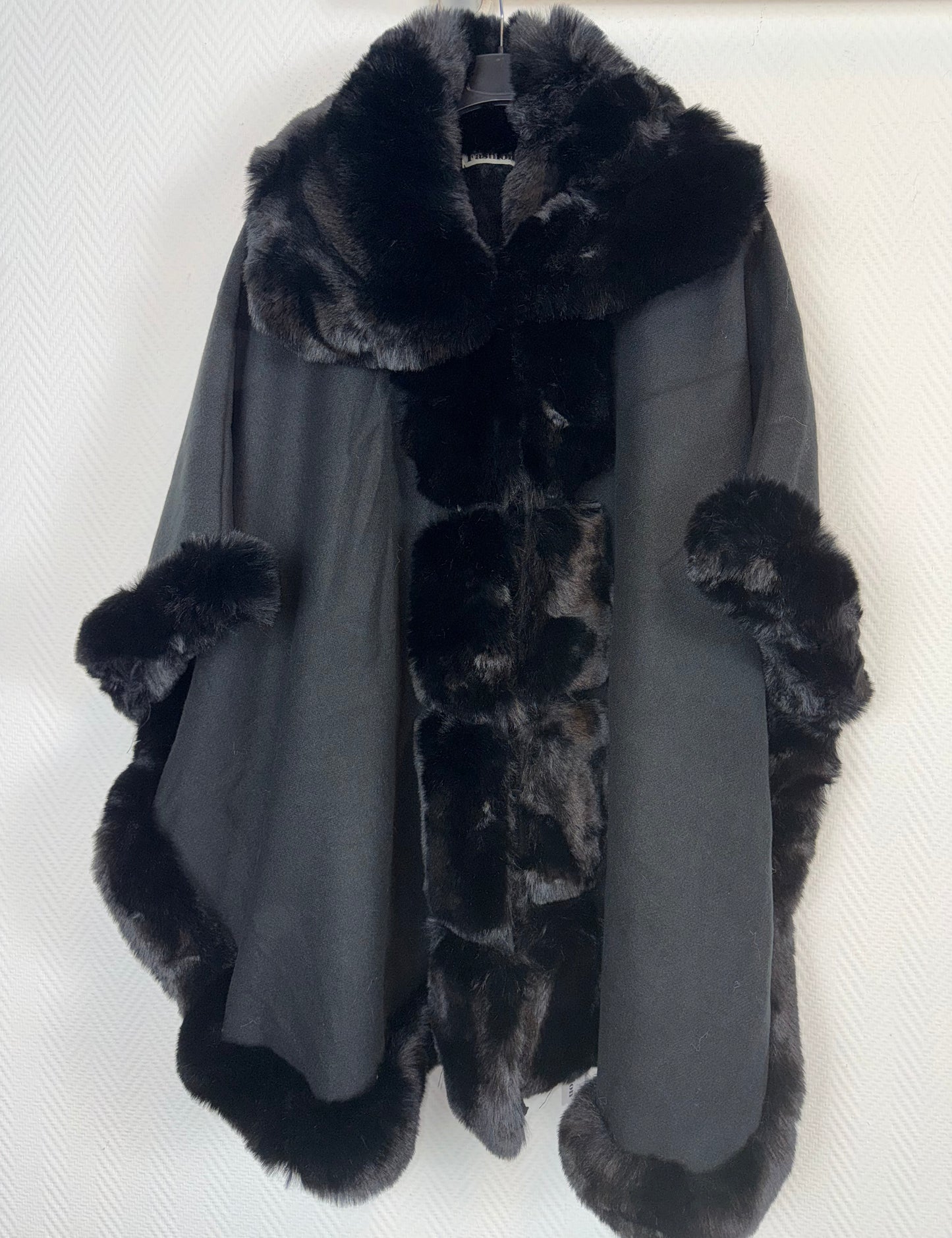 Luxe poncho