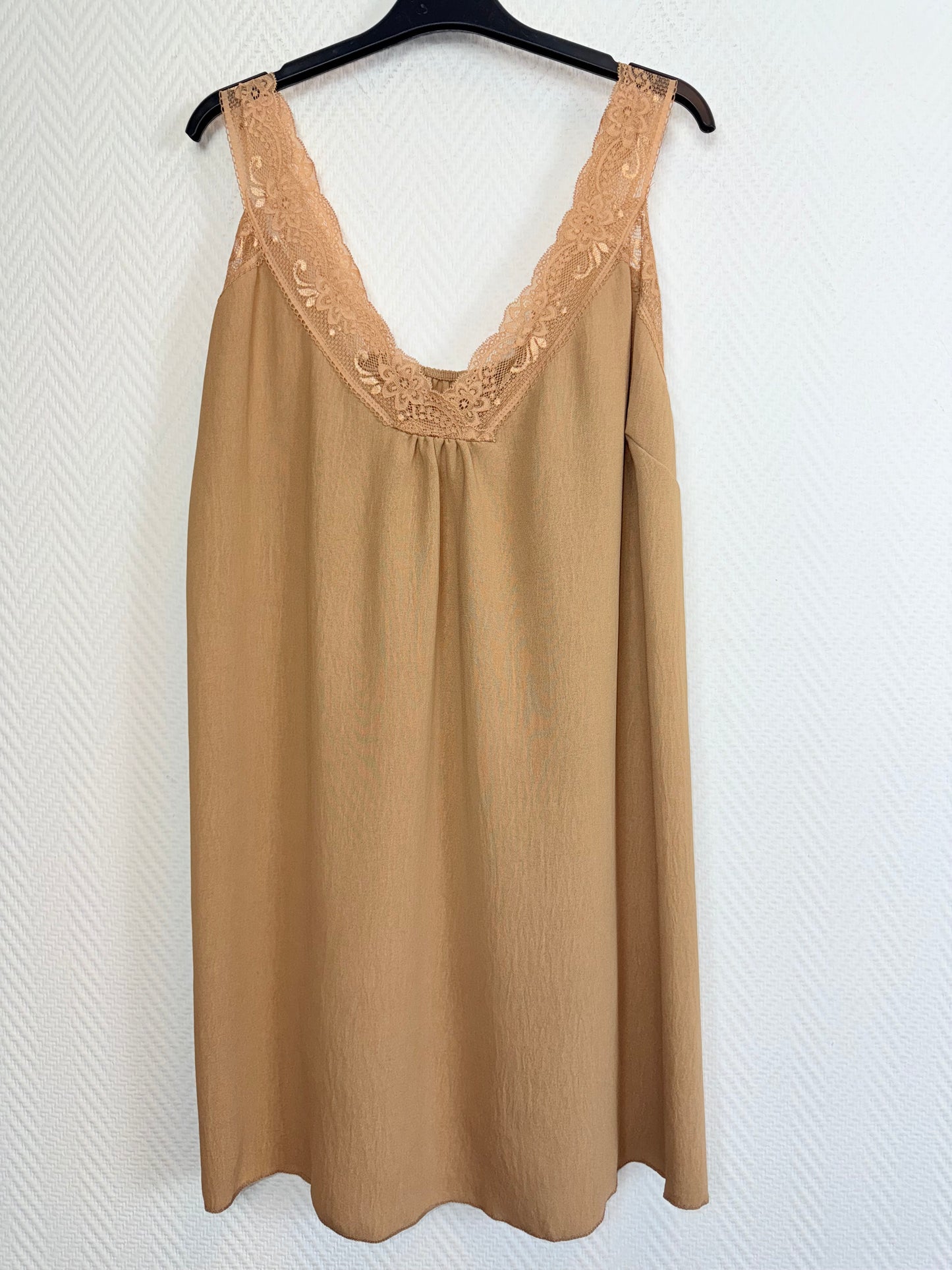 Hemdje met kant 50/52/54