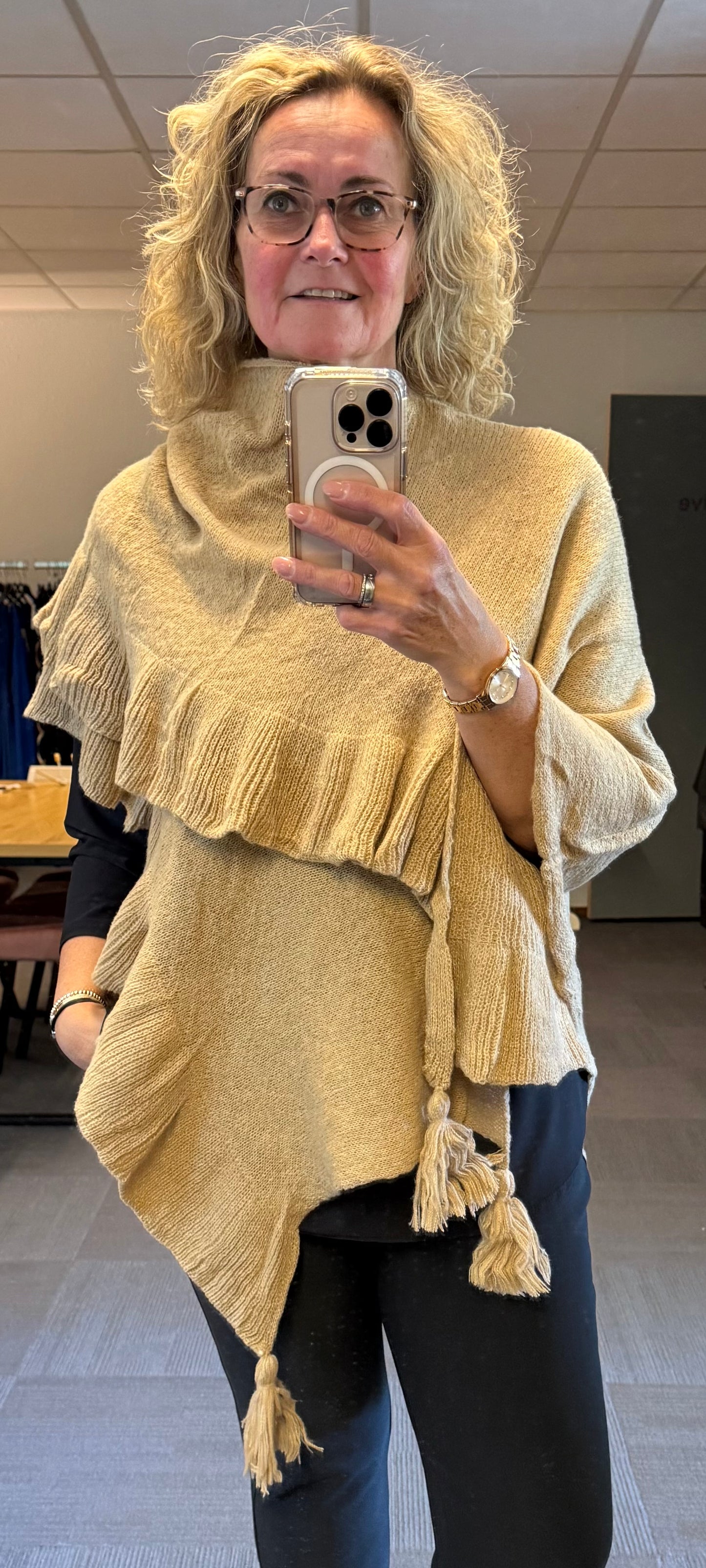 Omslagdoek/Sjaal met broche One size past iedereen.