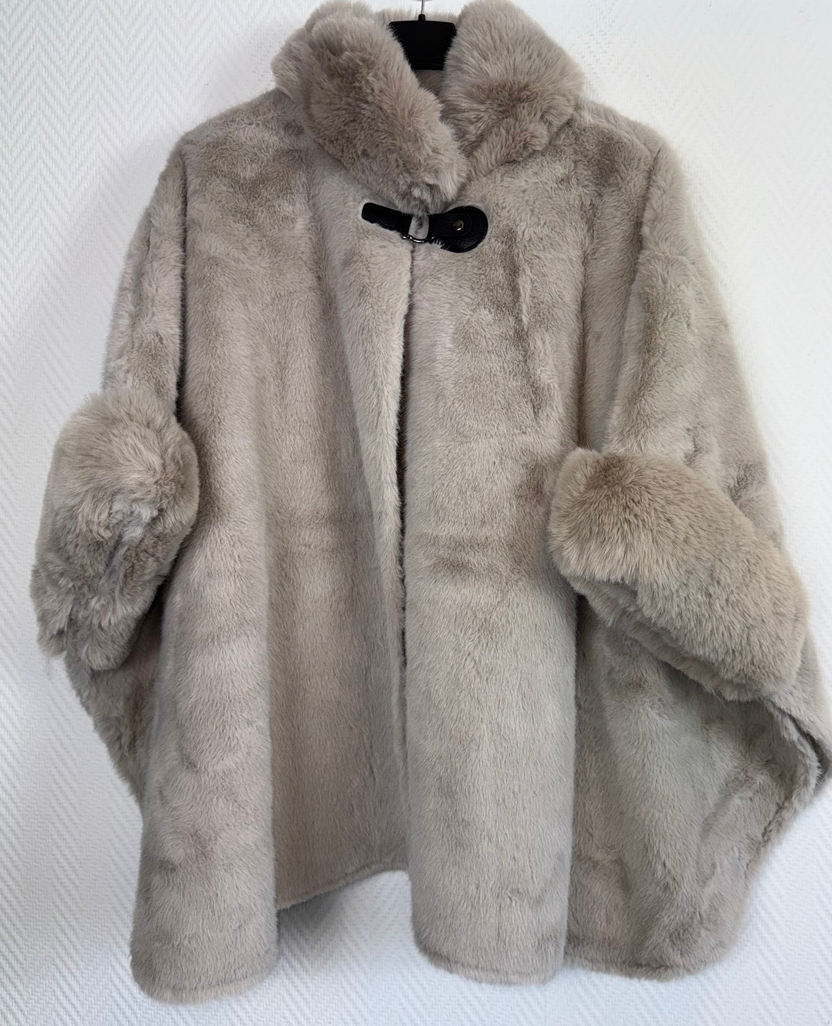 Luxe bont poncho’s 46/48/50/52/54