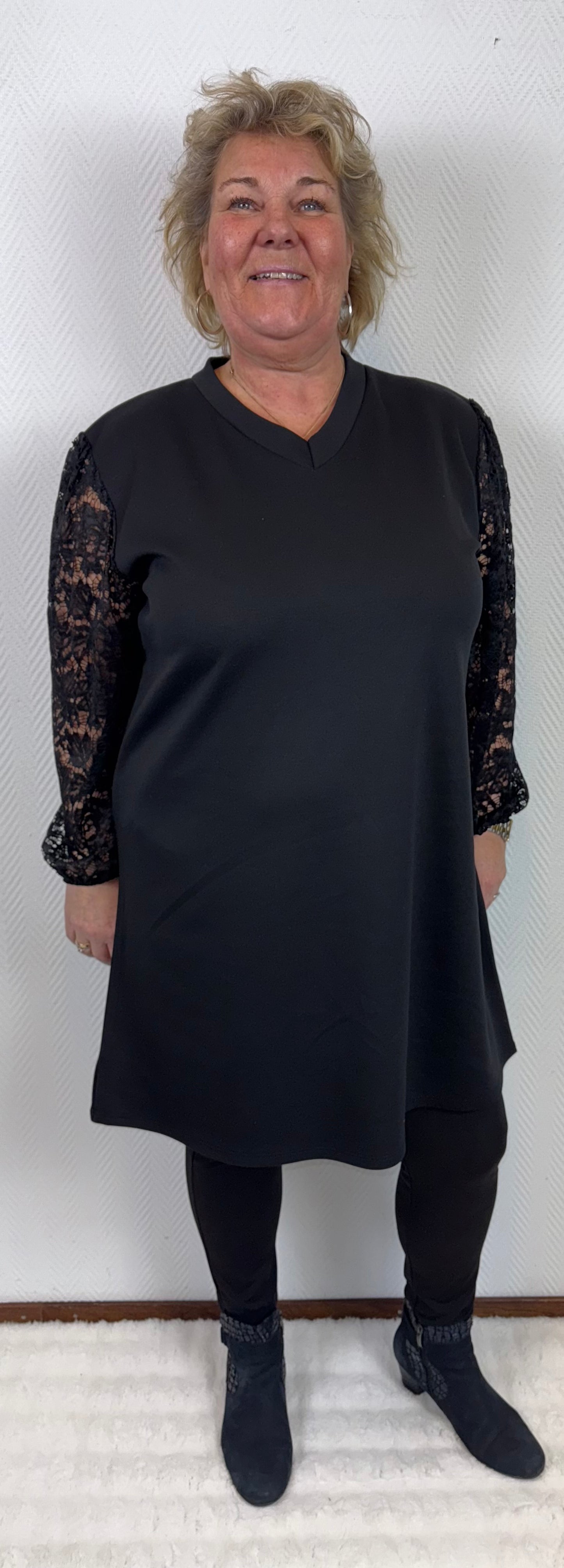 Tuniek/Jurkje met stretch kanten mouwen 46/48/50