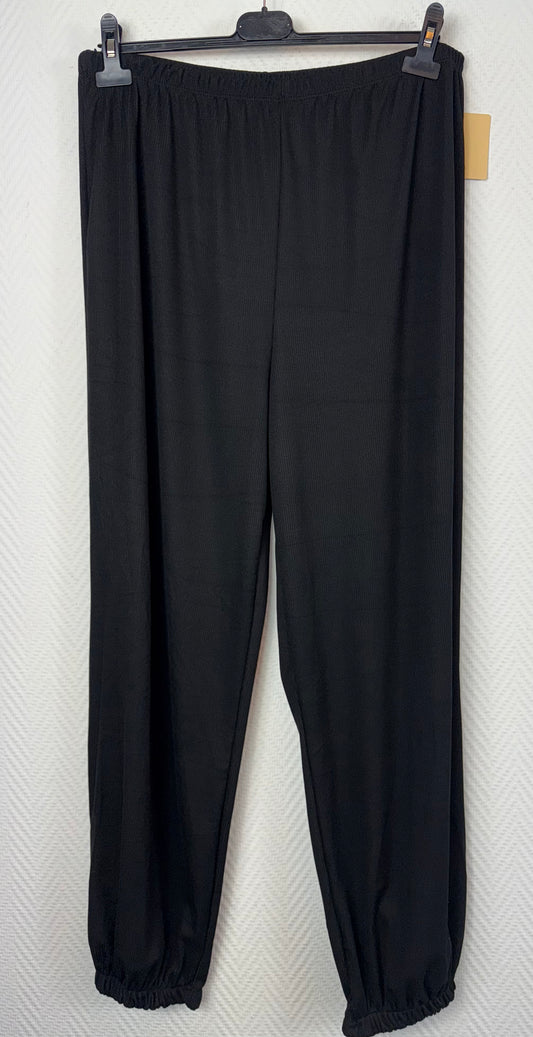 Zwarte broek rib 46/48/50/52