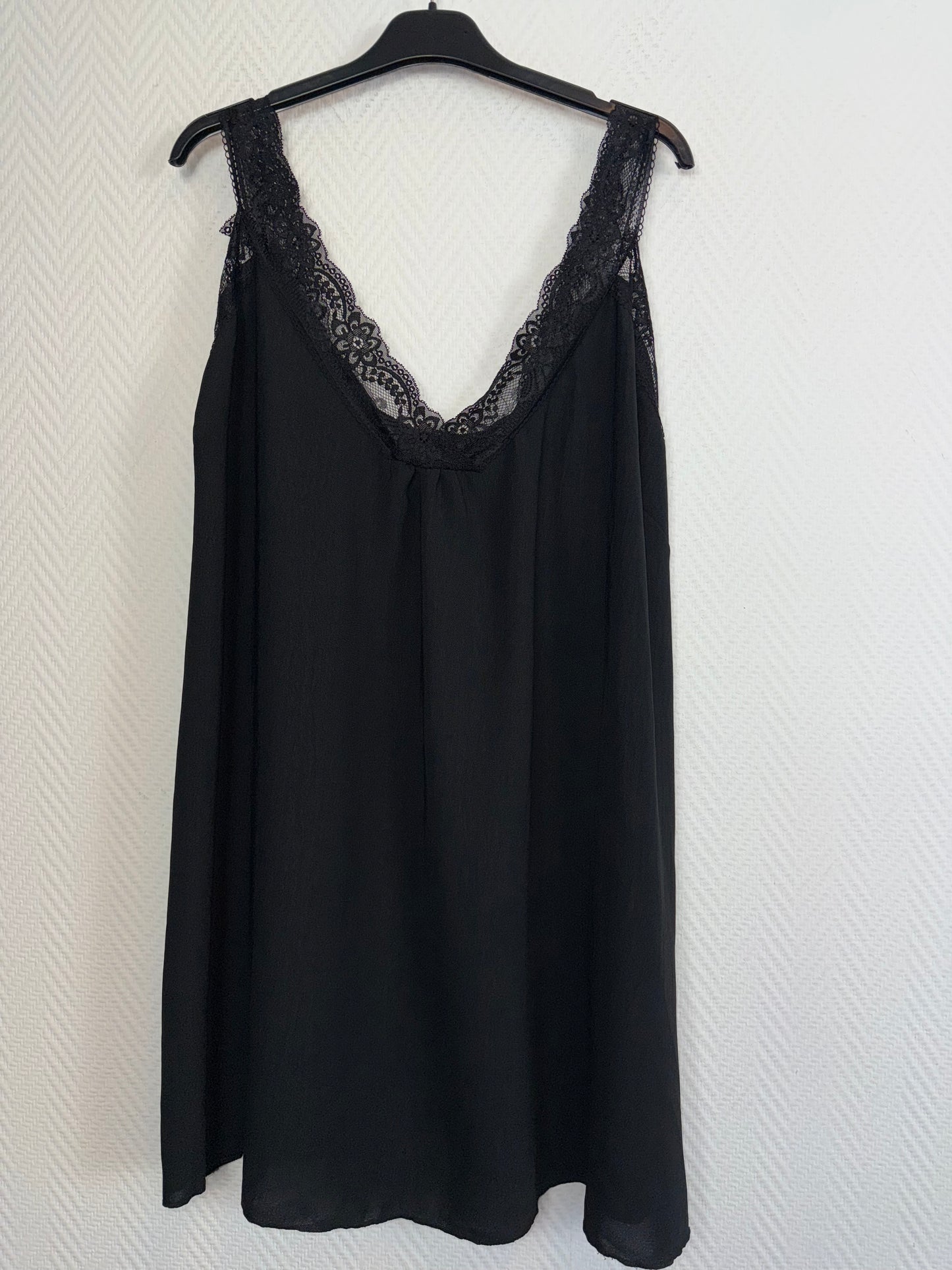 Hemdje met kant 50/52/54