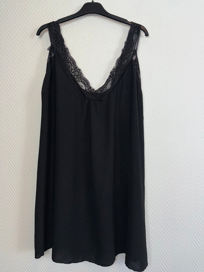 Hemdje met kant 50/52/54