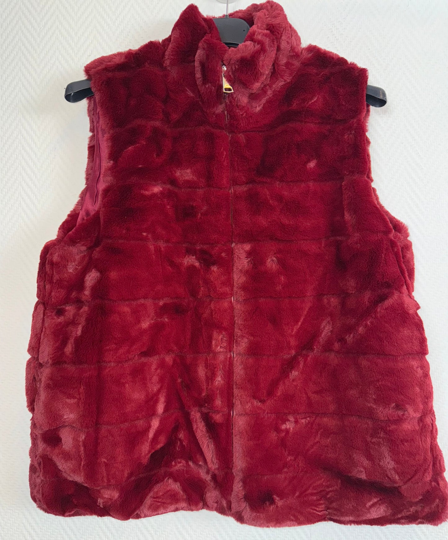 Bodywarmer van nep bont 42/44/46