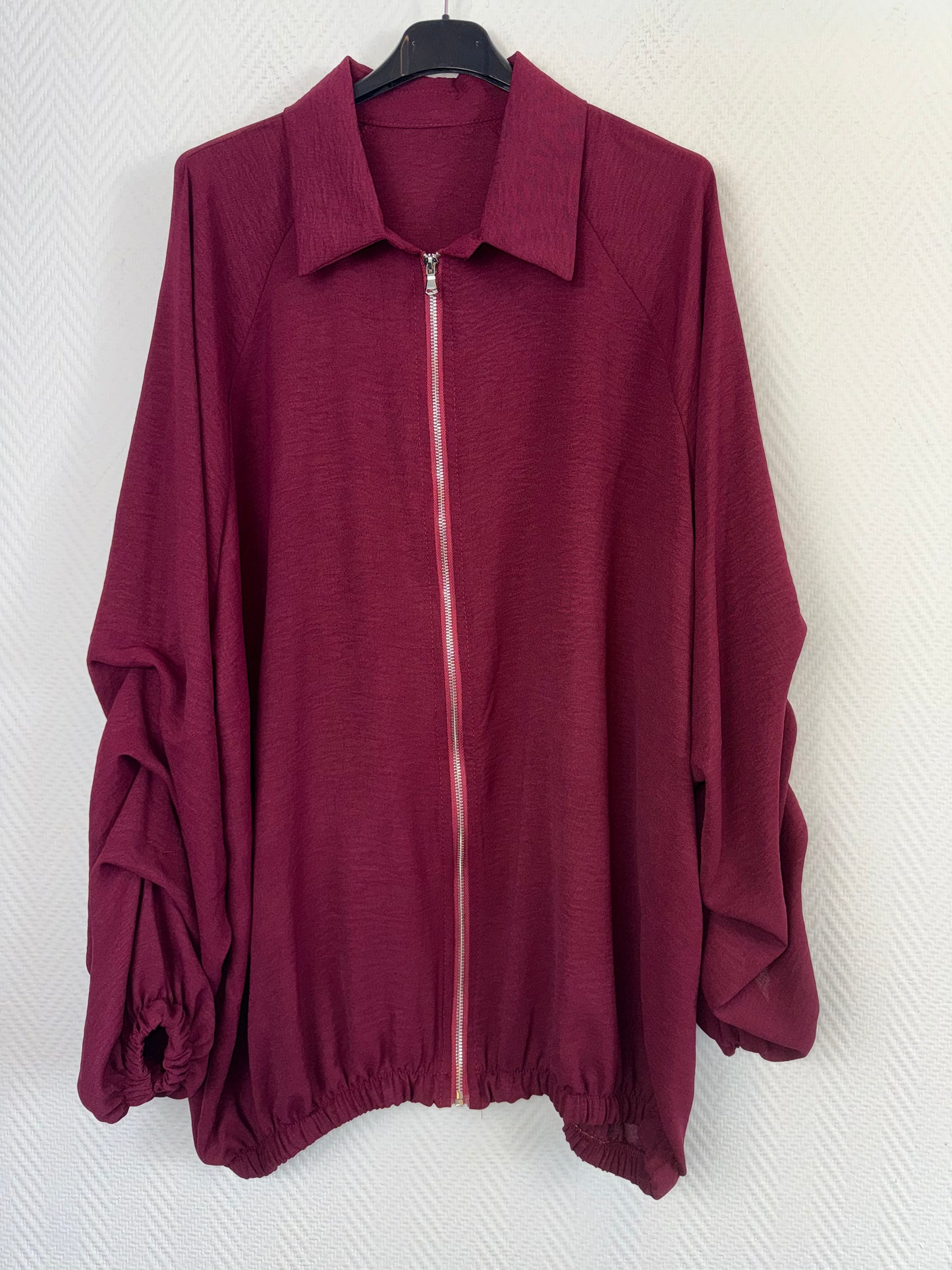 Bomber jasjes met gesmokte mouwen 48/50/52