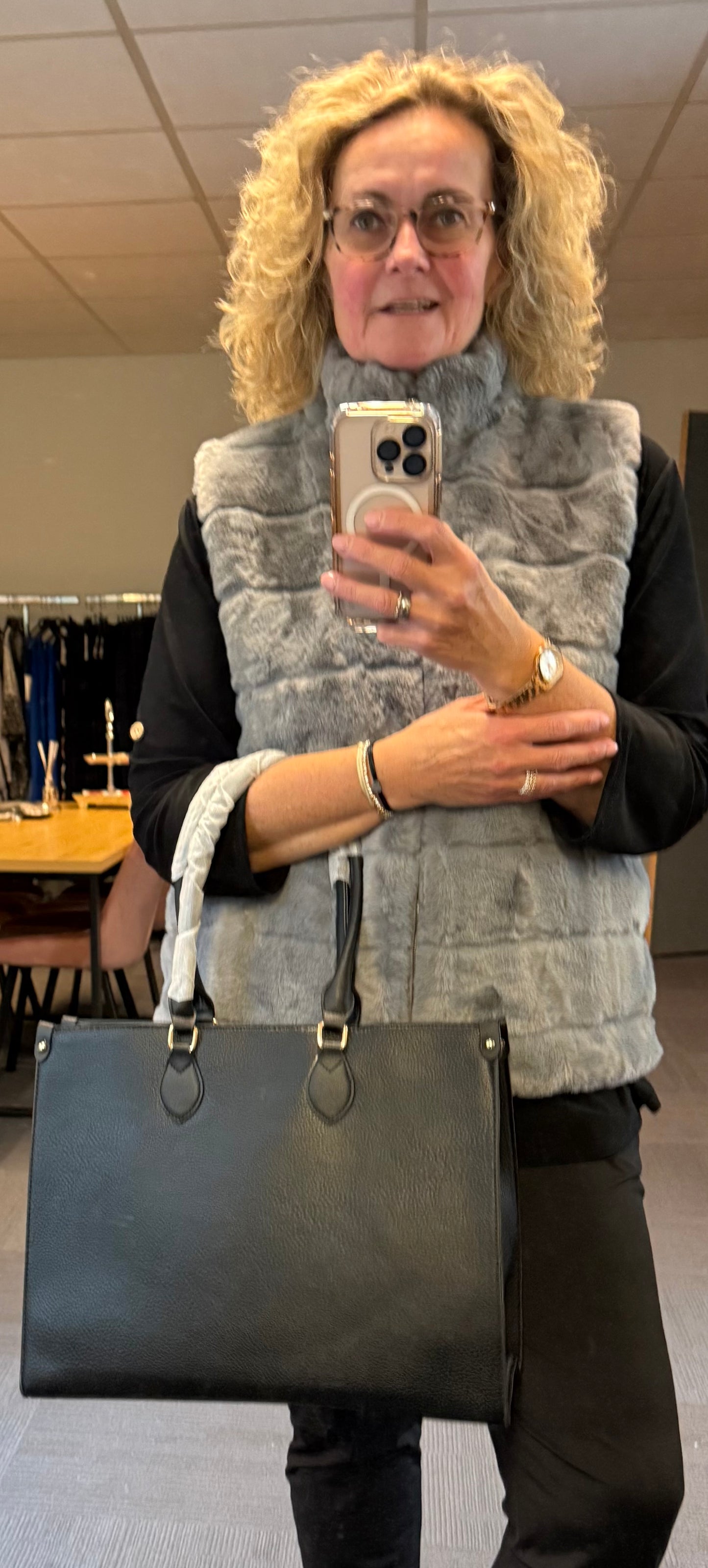 Bodywarmer van nep bont 42/44/46