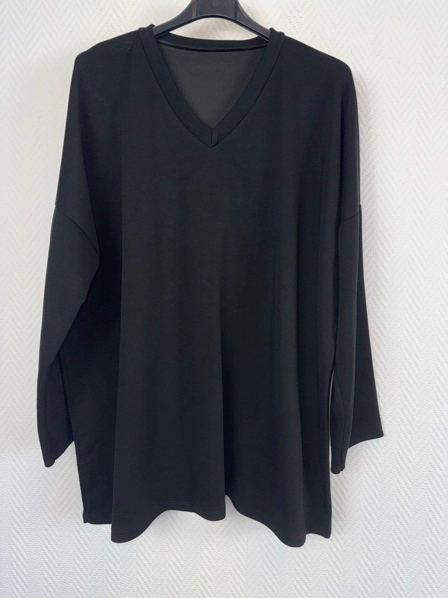 Comfy pak met V hals zwart 46/48/50