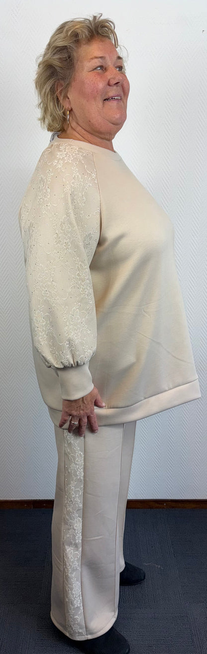 2 delig comfy pak met kant en strass steentjes 50/52