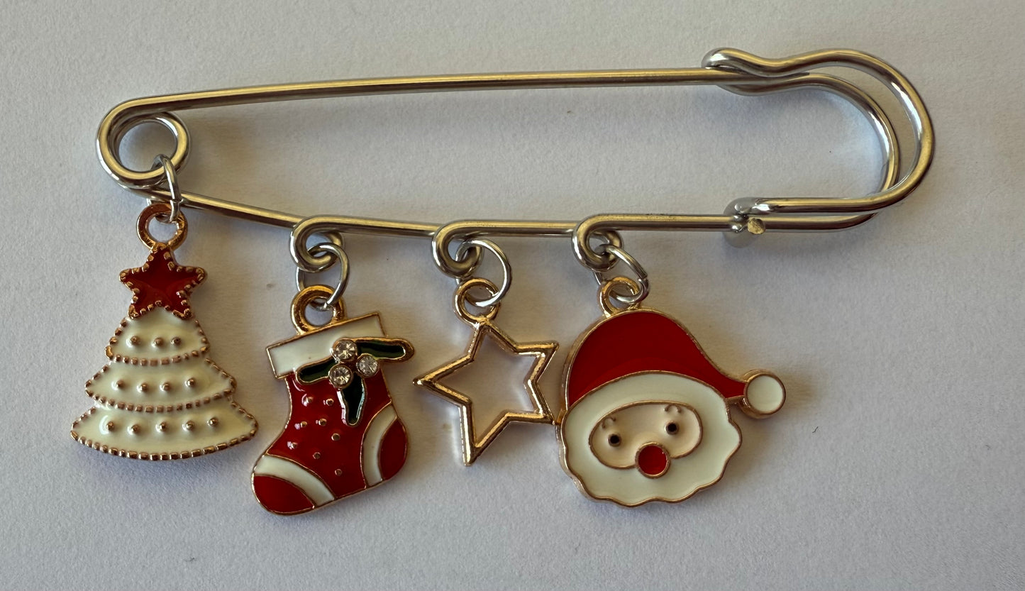 Kerst spelden voor een vest/sjaal of als broche
