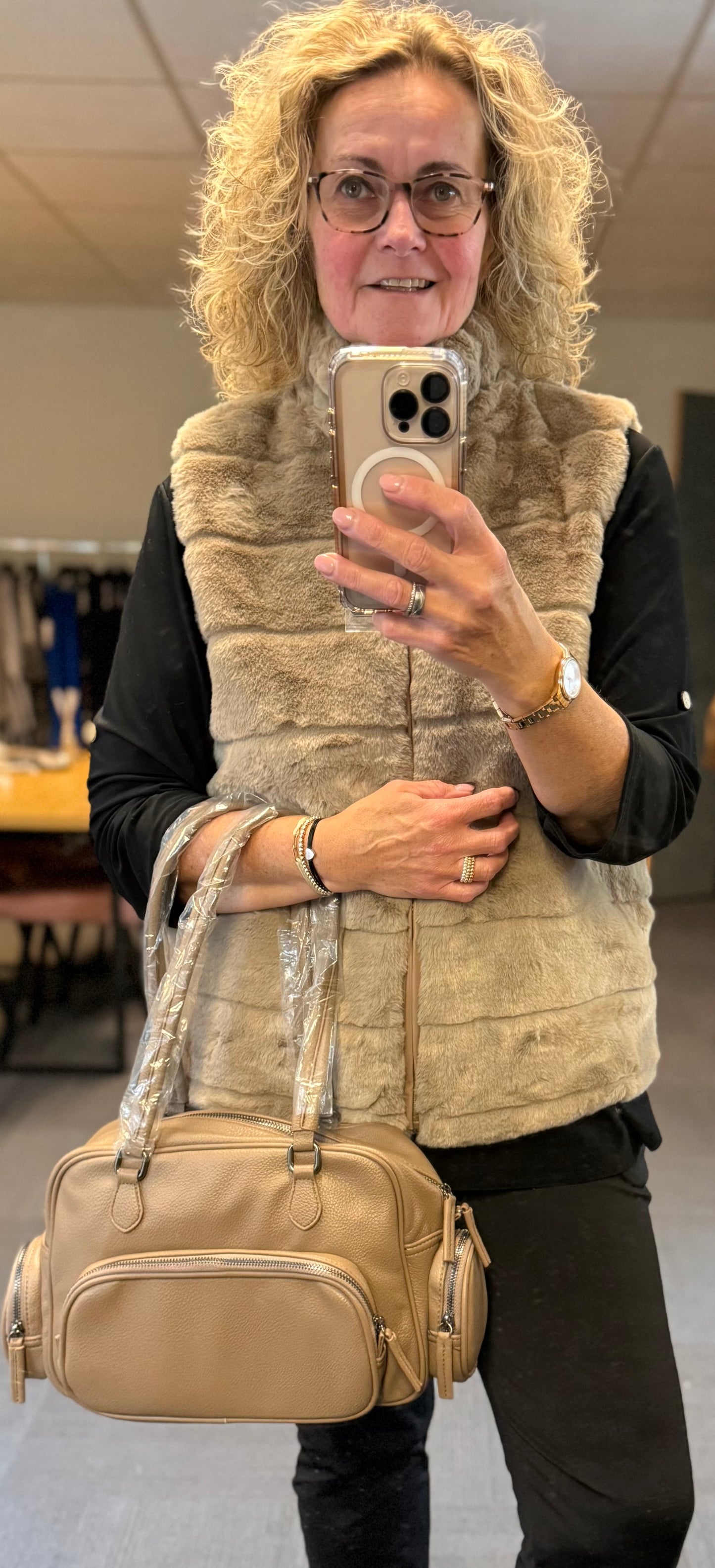 Bodywarmer van nep bont 42/44/46