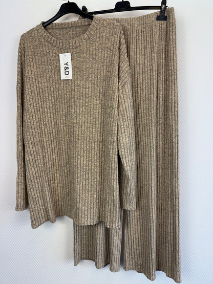 Pak Mies 46/48/50